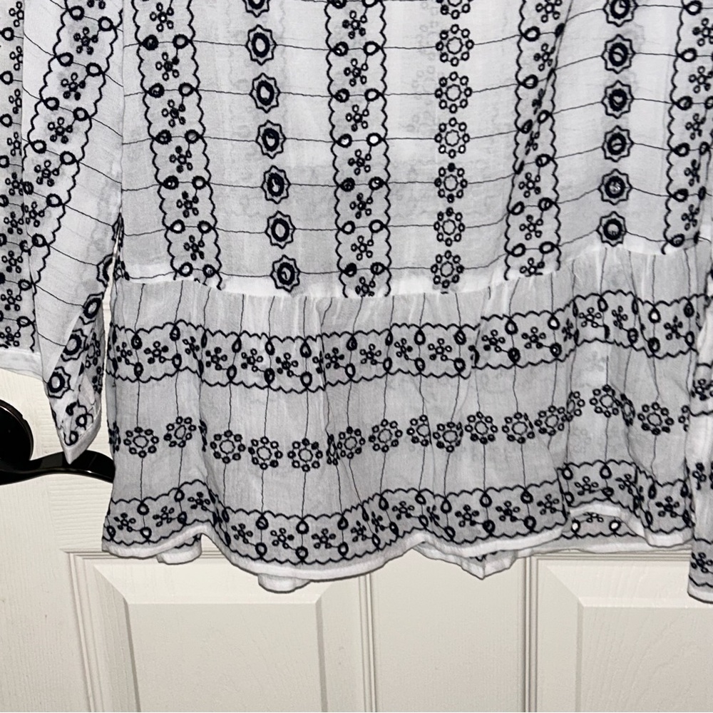 LOFT White & Blue Embroidered Top☀️ - Picture 7 of 9